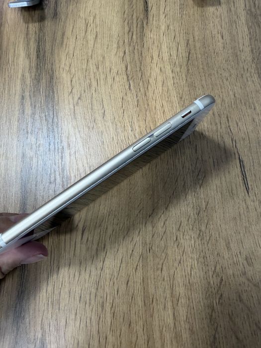 Продам iphone 6s
