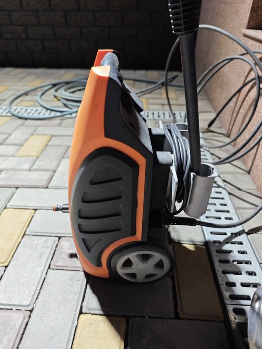 Мойка высокого давления Black decker
