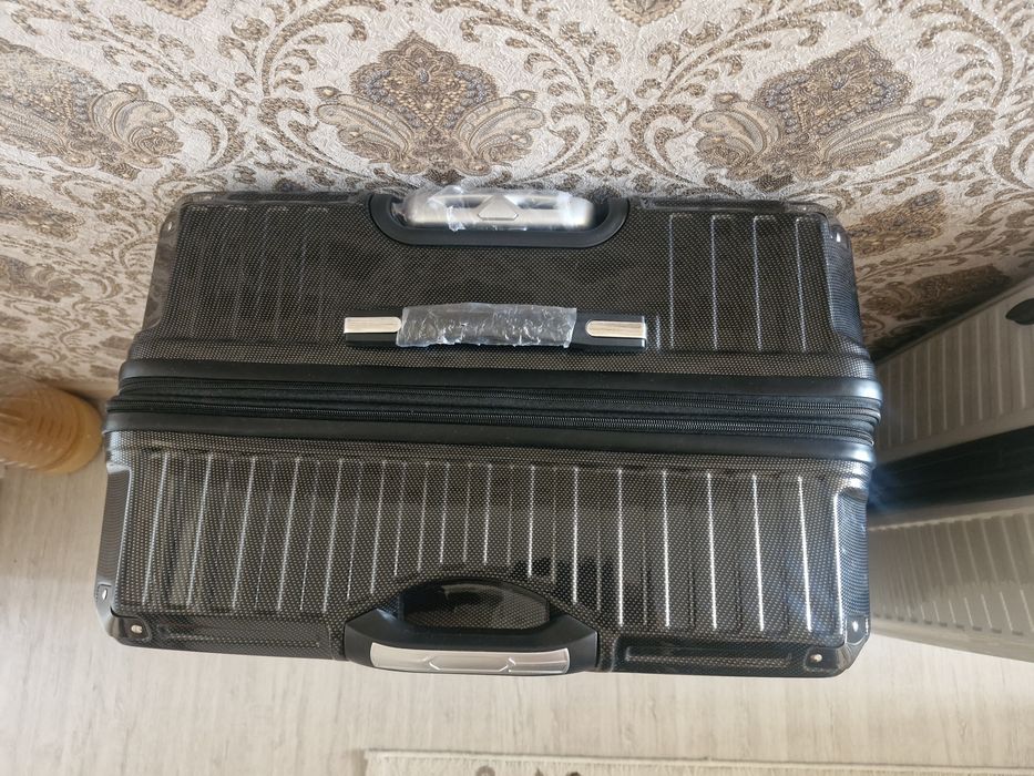 Чемодан большой, для багажа