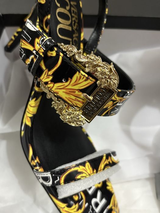 Versace чисто нови 37 номер