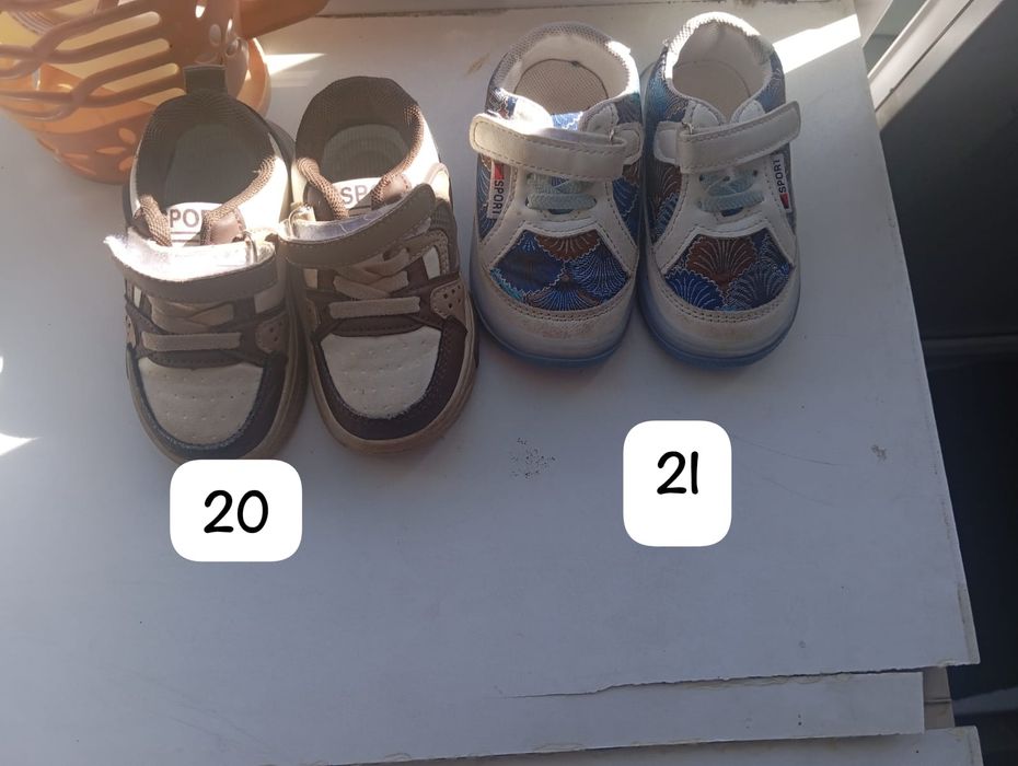 Шапочки и кроссовки