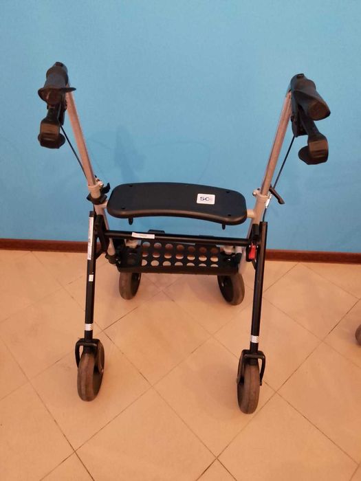 Ролатор Invacare -30 - сервизиран, с 1 г. гаранция и право на връщане