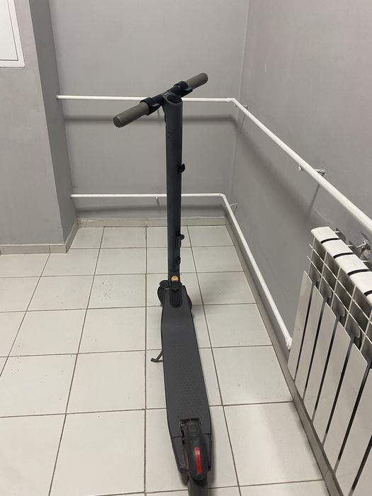 Продам электро самокат Ninebot