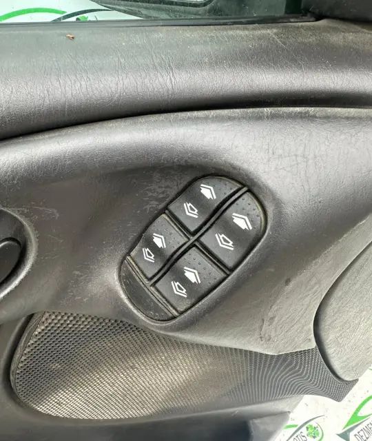 Usa / Portiera fata stanga Ford Focus 2002 1.8 TDCi MT (101 hp)