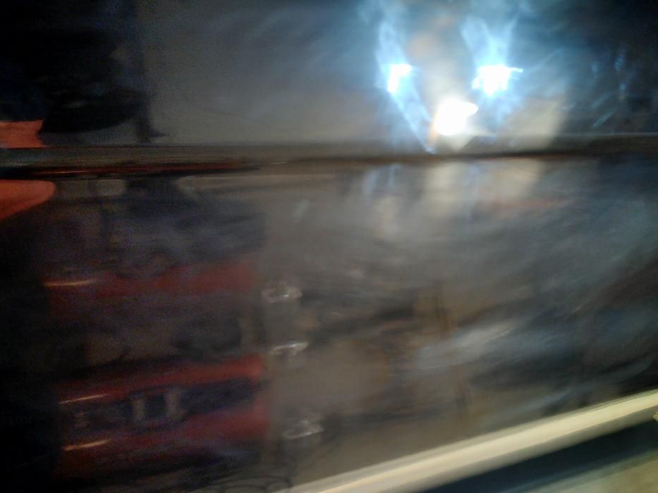 Професионално пастиране и  полиране на автомобили и фарове.