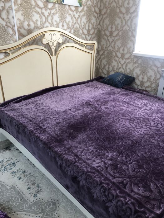 двухспальная кровать