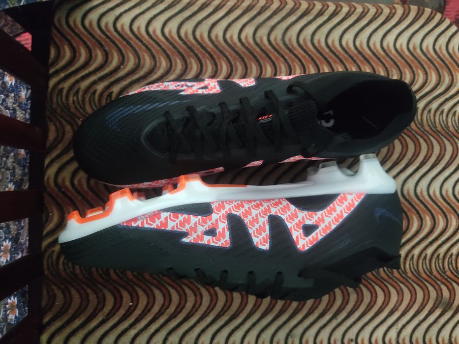 Air zoom butsi mercurial