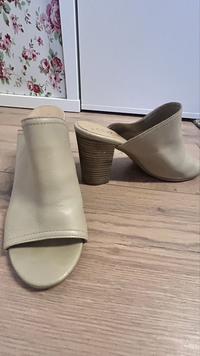 Saboti piele naturala vita
