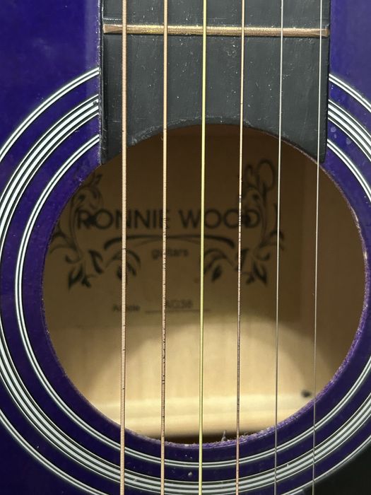 Гитара хорошие состоение почти новыи