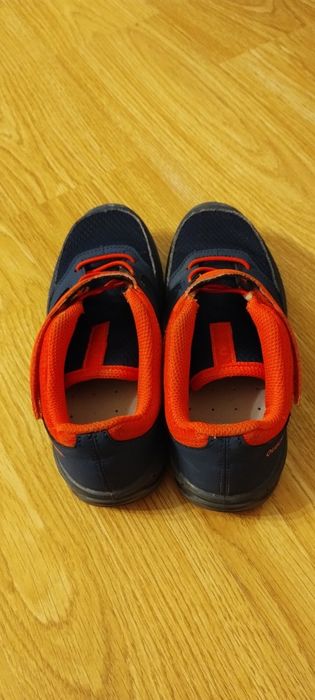 Papuci drumetie Quechua marimea 33