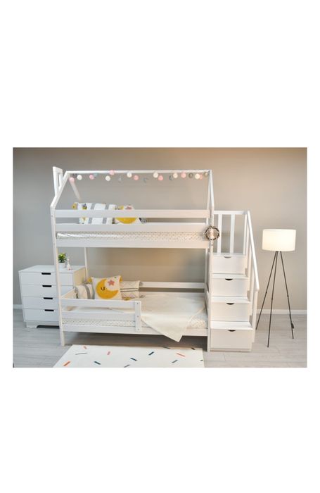 Двухярусная кровать