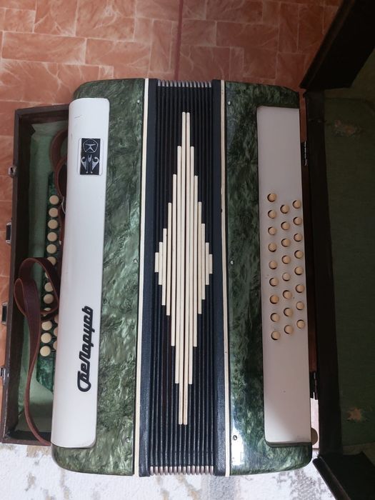 Продам гармонь Беларусь.