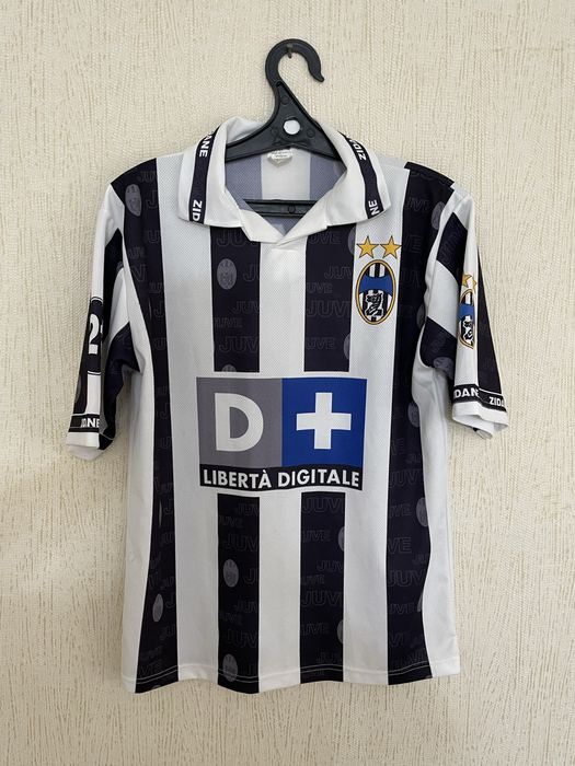 Форма Ювентуса 1996 - Зидан