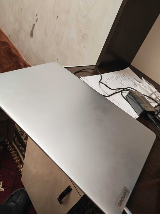 Kompyuter sotiladi. 4/256