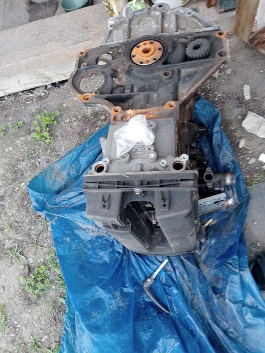 Продам головку на двигатель