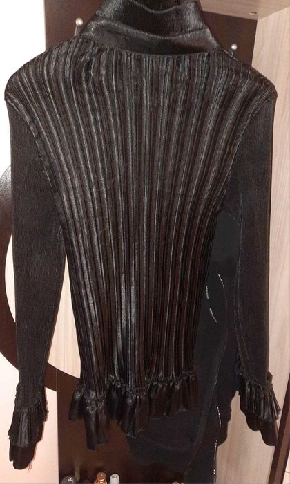 Нова черна риза  много еластична