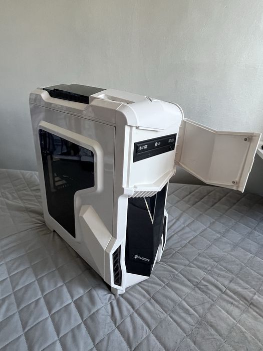 Pc gaming complet i7 7700k+cooler+gigabyte rtx 2060 6GB DDR6+16g rami hyperx ddr4+sursa+ssd kingston 480gb+carcasa gaming alba