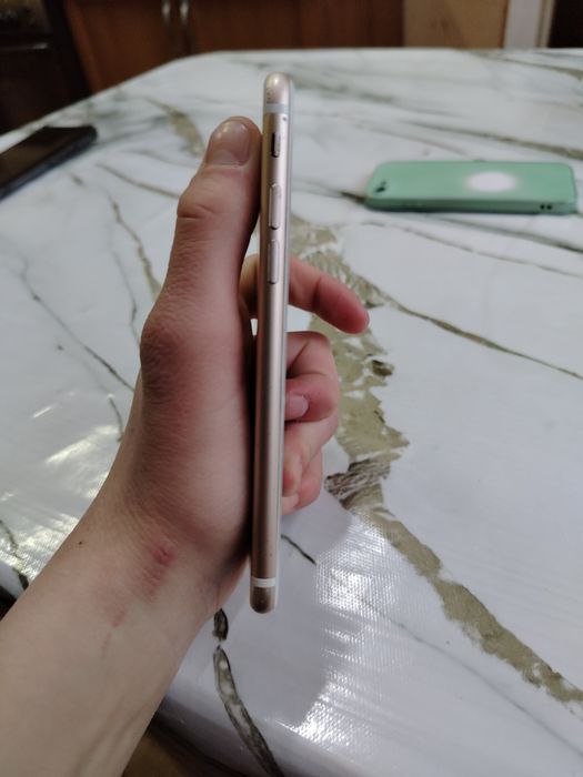 Продам айфон 7 срочно!!!