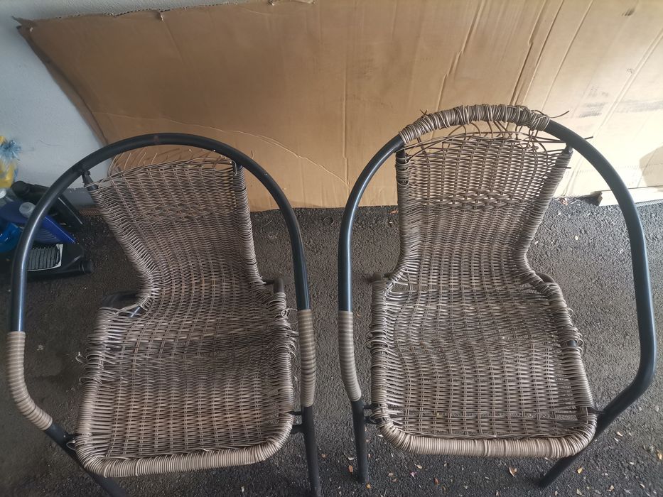 Плетени градински столове