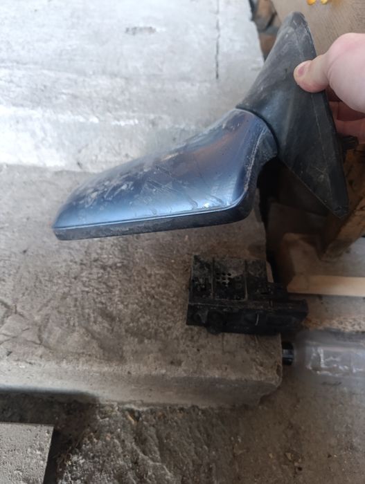 Продам левое зеркало