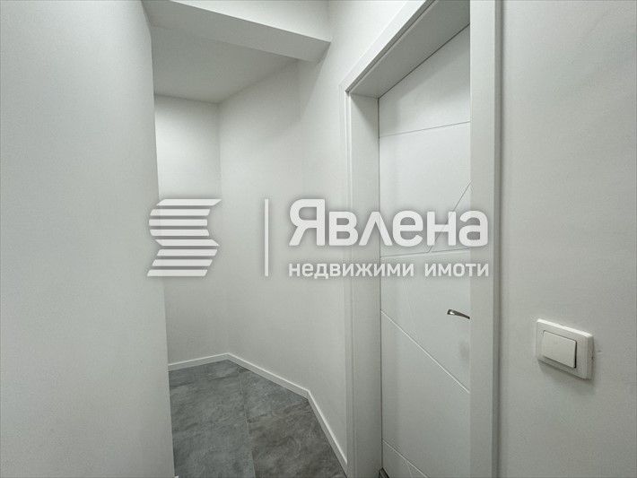 Дава се под наем Тристаен апартамент в София, Оборище - 130 кв.м за 1200 € - Снимка #5