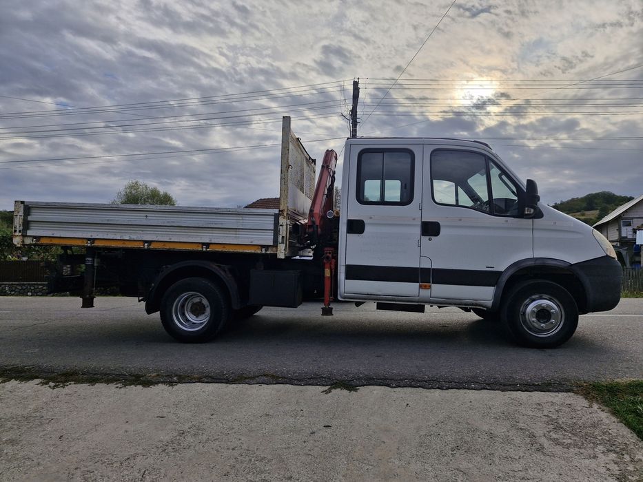 Iveco Daily Basculabil și Macara