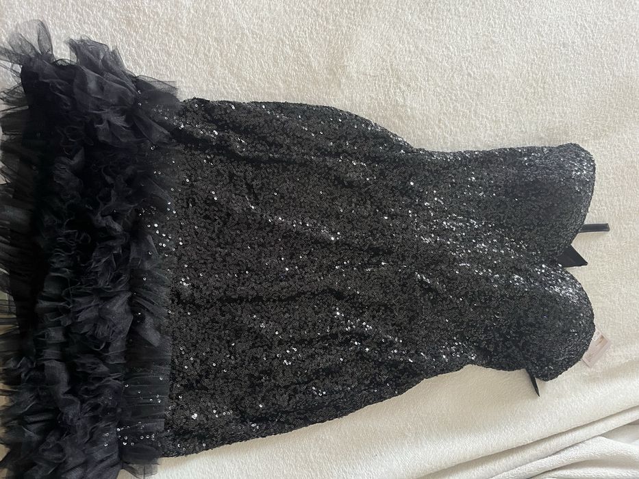 Рокля  с тюл и паети