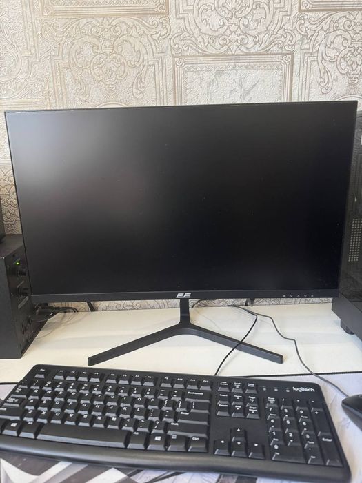 2E monitor 24 sotiladi