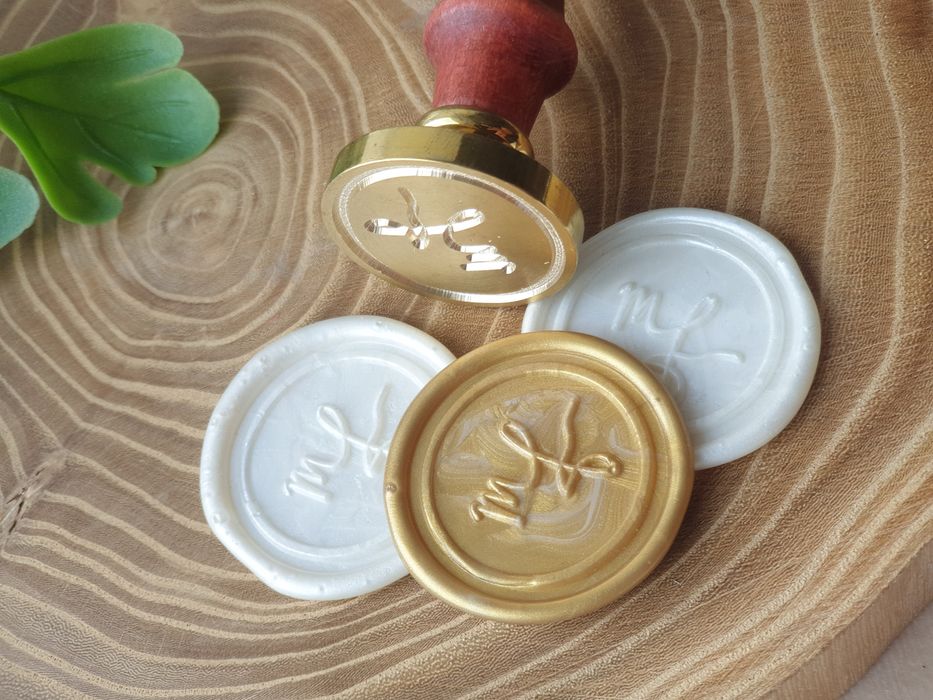 Изготовление клише с вашими инициалами