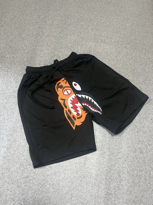Футболки и шорты  Bape/Бэйп