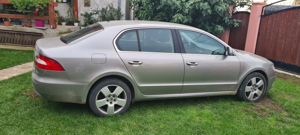 Skoda Superb 1.4 TSI 2009  Gri metalizat  Euro 5