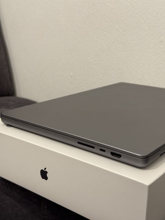 MacBook Pro 16” (M1 Pro, 2021)