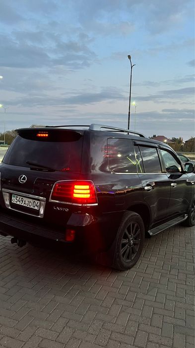 Диск с шиной комплекта на лх570