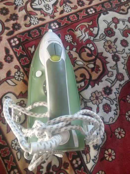 Продам электрический утюг