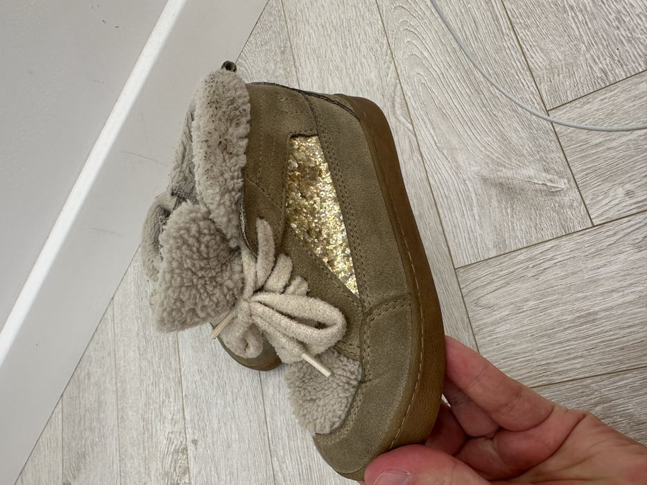 Продам осенюю обувь Zara