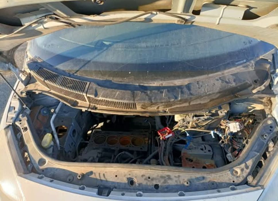 Dezmembrez Megane scenic.Important!avantajos,rapid,trimit colet