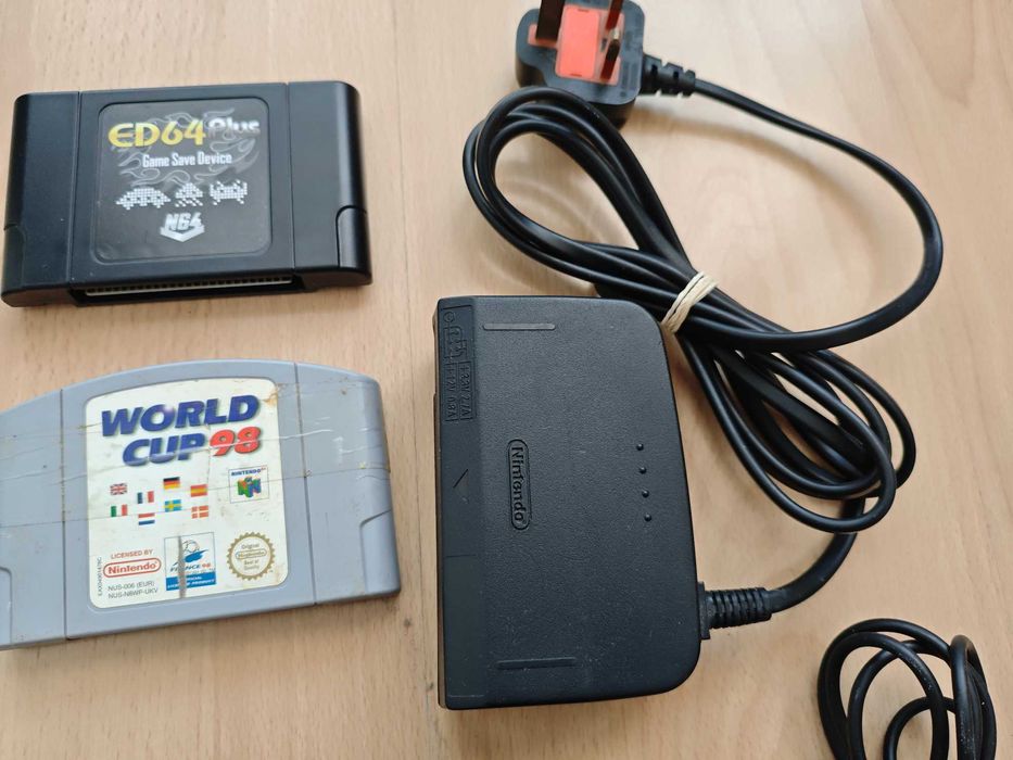 Nintendo 64 + HDMI преходник + Флаш карта с много игри