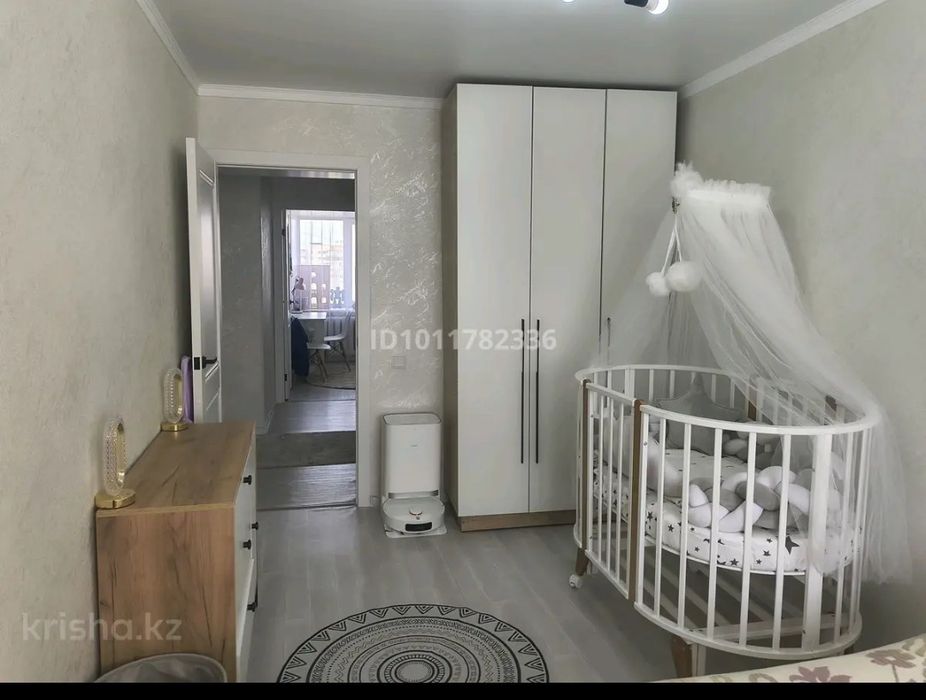 Продаю 4 комнатную квартиру