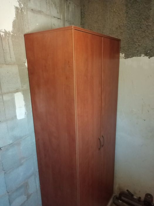 Продается.Шкаф в хорошем состоянии .