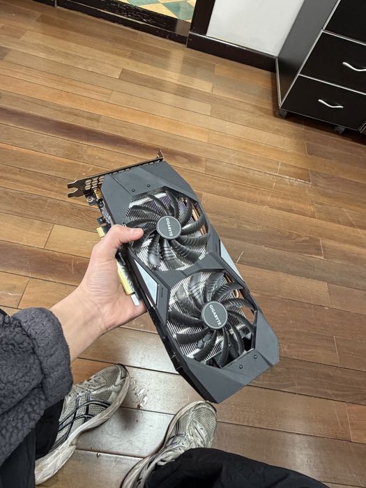 Видеокарта RTX 2060 SUPER 8 ШТ БЕЗ можно отдельноз