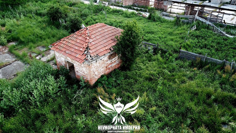 Продавам склад/селскостопански сгради 400РЗП в имот 3000кв с.Богданица