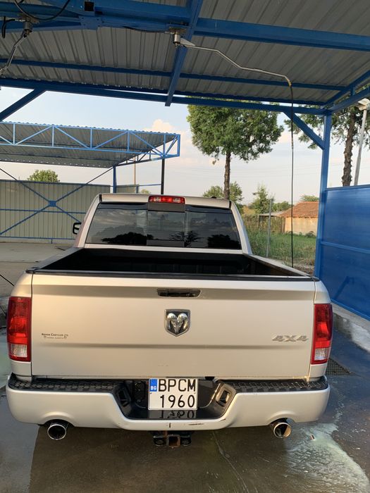 DODGE RAM 1500  5.7