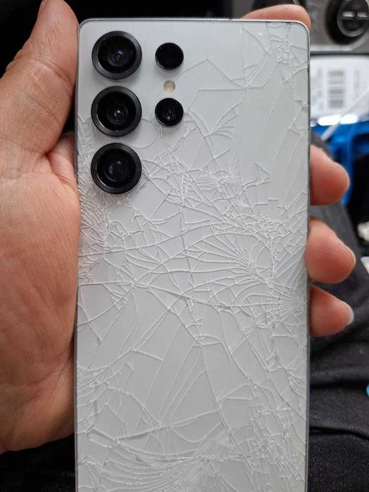 S25 ultra заключен