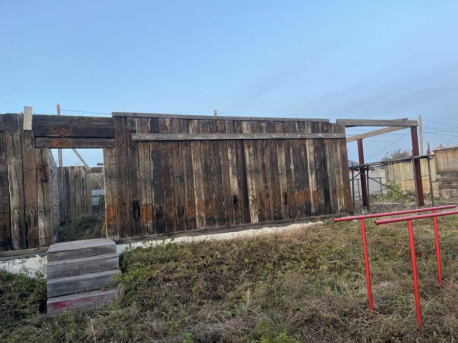 Продам участок, недострой