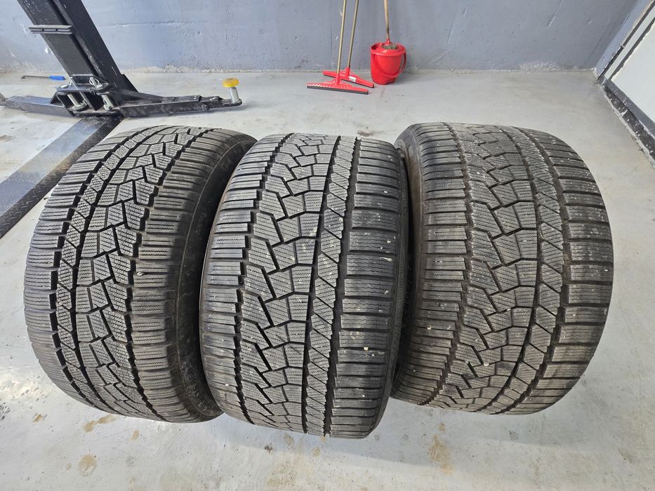 Vând Anvelope iarna 315/30/R22 2buc 276/35/R22 1buc5