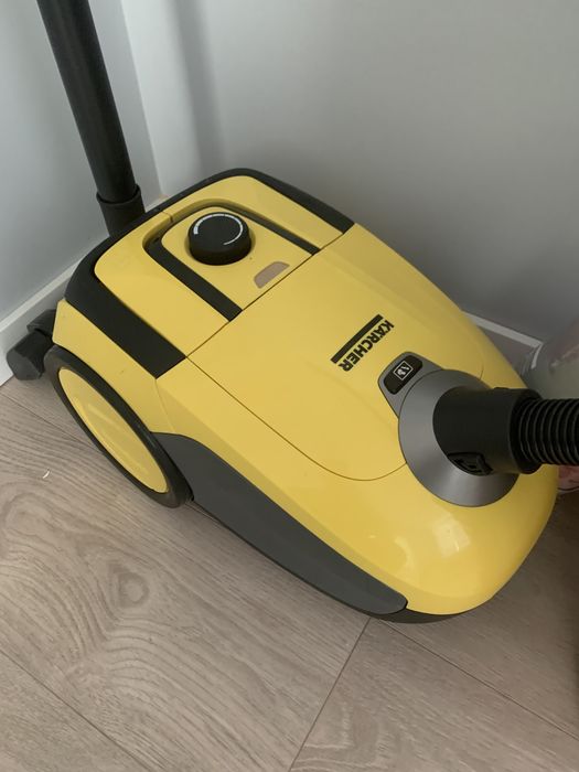 Прахосмукачкат Керхер нова.