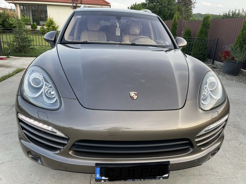 Vand Porche cayenne bine ingrijit merita vazut