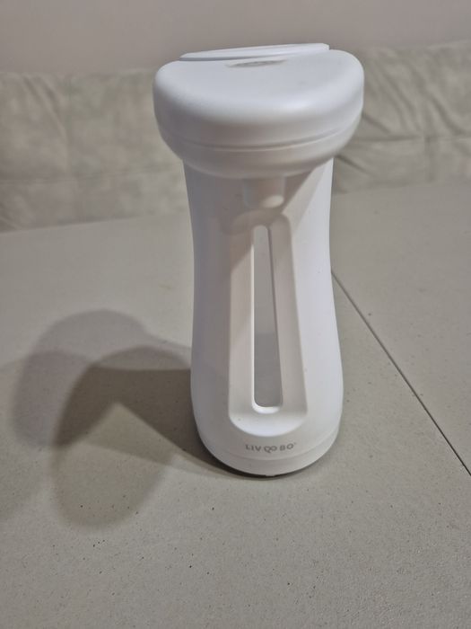 Автоматичен дозатор за течен сапун Liv and Bo