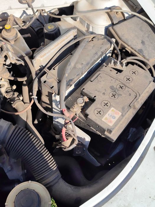 Vând urgent logan2007 benzina și gpl fabrica