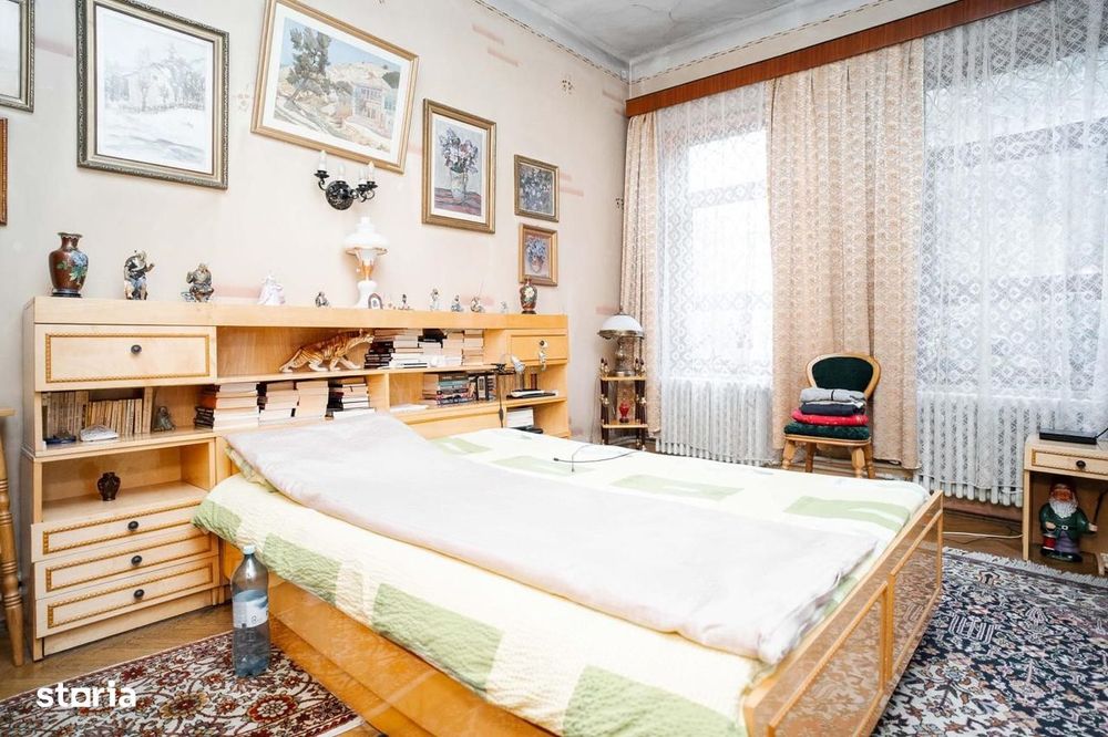Casa cu 4 camere in zona Centru - Piata Unirii